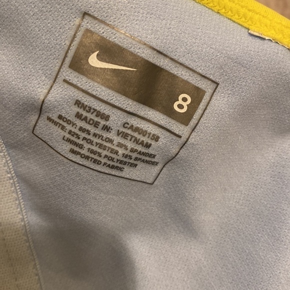 Nike one pices swimwear. Size 8 - Picture 6 of 11